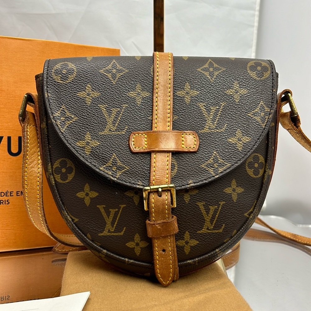 Louis Vuitton LOUIS VUITTON Chantilly bag